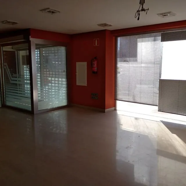 local comercial 180 m